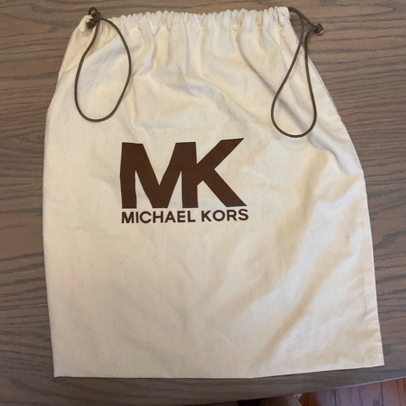 MICHAEL KORS DRAWSTRING DUST BAG.  18” x 18” EXCELLENT CONDITION! - Picture 1 of 5